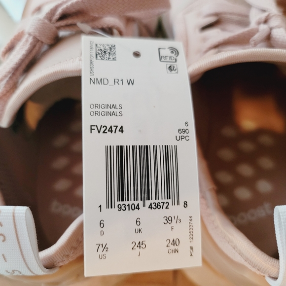 Adidas Originals NMD R1 Women's Size 7.5 Sneakers. New - Picture 5 of 11